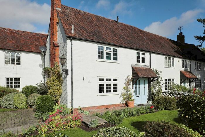 2 Bedroom Semi-Detached House For Sale In Arrow, Alcester, Warwickshire, B49