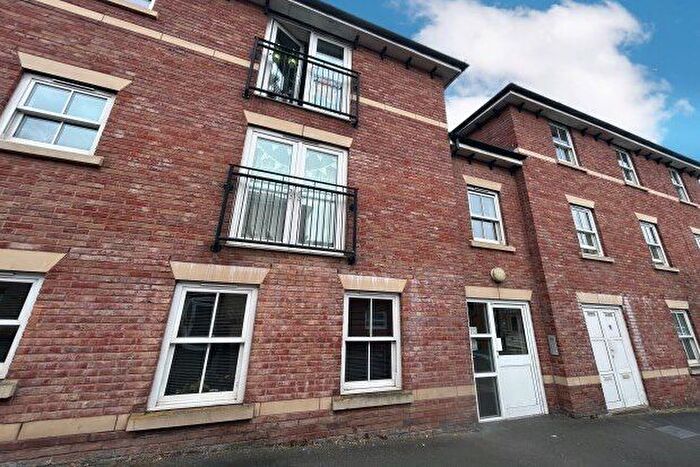 2 Bedroom Flat To Rent In Foresters Court, Taunton, TA1