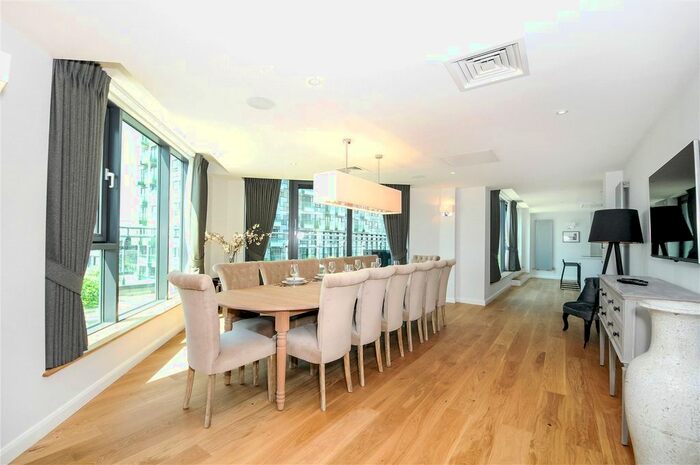 4 Bedroom Flat To Rent In Millharbour, Canary Wharf, London, E14