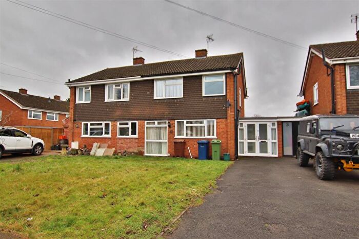 3 Bedroom Semi-Detached House To Rent In Wellfield, Newtown, Tewkesbury, GL20