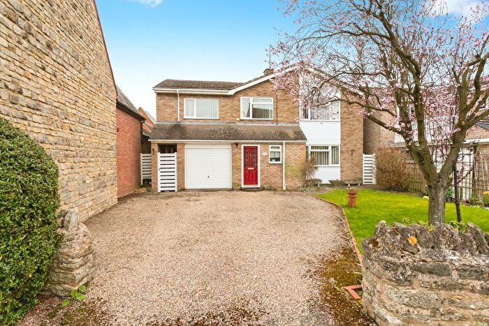 5 Bedroom Detached House For Sale In High Street, Yardley Gobion, Northamptonshire, NN12