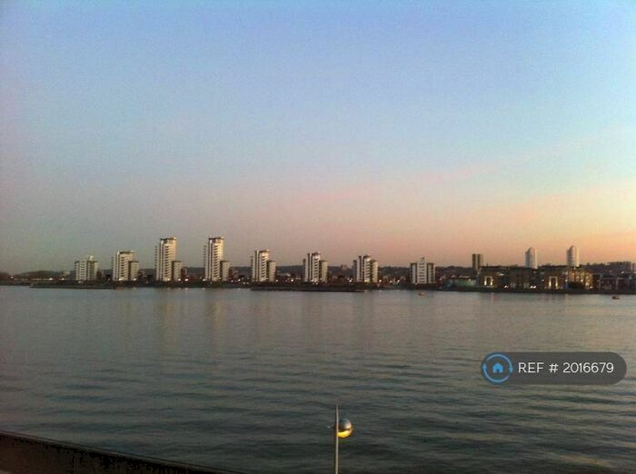 3 Bedroom Flat To Rent In Lowestoft Mews, London, E16