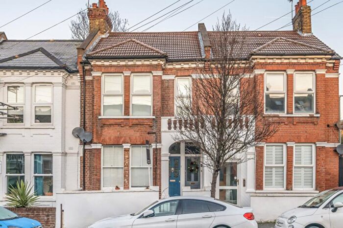 2 Bedroom Flat For Sale In Eastcombe Avenue, Charlton, SE7
