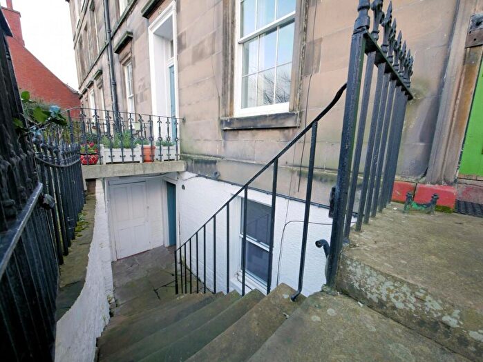 1 Bedroom Flat To Rent In Madeira Place, Leith, Edinburgh, EH6