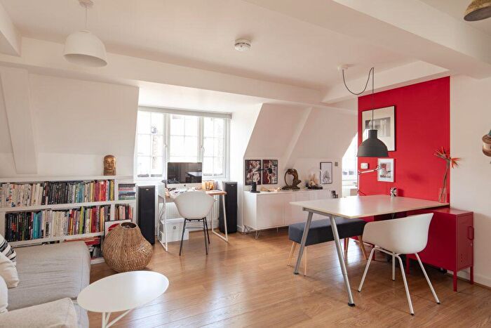 1 Bedroom Flat For Sale In Dog Kennel Hill Estate, East Dulwich, SE22