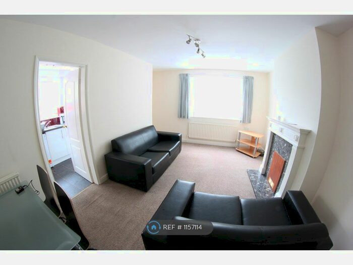 4 Bedroom End Of Terrace House To Rent In Seventh Avenue, York, YO31