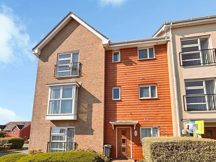 2 Bedroom Apartment For Sale In Godric Road, Newport, Isle Of Wight, PO30