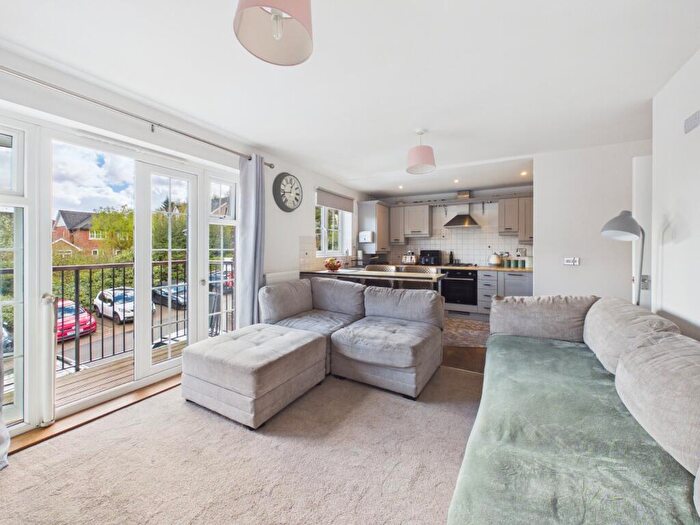 2 Bedroom Apartment For Sale In The Sidings, High Wycombe, Buckinghamshire, HP11