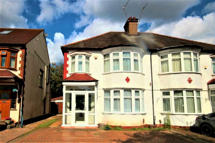 3 Bedroom House To Rent In Ridge Avenue, Winchmore Hill, London, N21