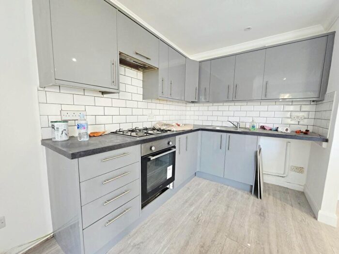 2 Bedroom Flat To Rent In Church Lane, Crouch End, N8