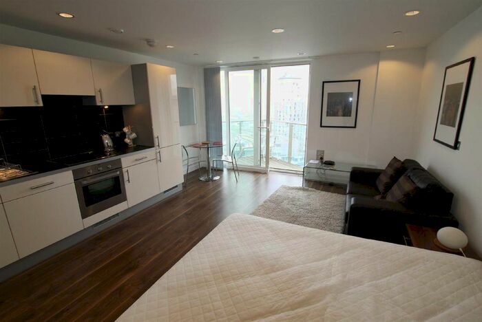 1 Bedroom Flat For Sale In Number One, Media City Uk, Salford, M50