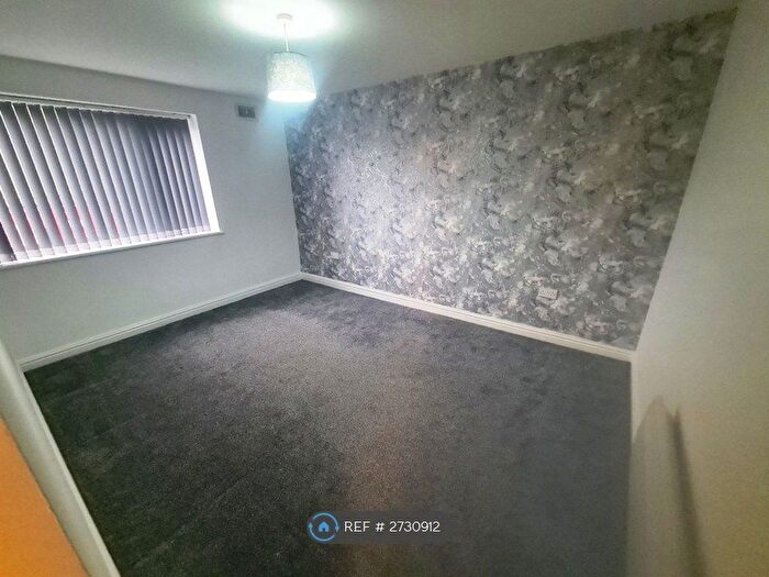 2 Bedroom Flat To Rent In Alderwood Avenue, Liverpool, L24
