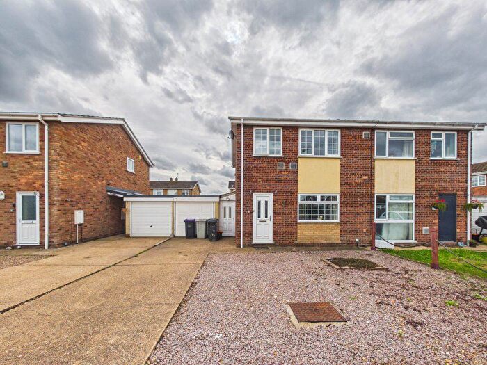 3 Bedroom Semi-Detached House To Rent In Canberra Close, Coningsby, Lincolnshire, LN4