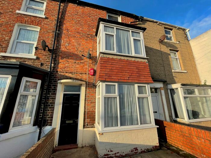 3 Bedroom Terraced House To Rent In North Street, Scarborough, YO11