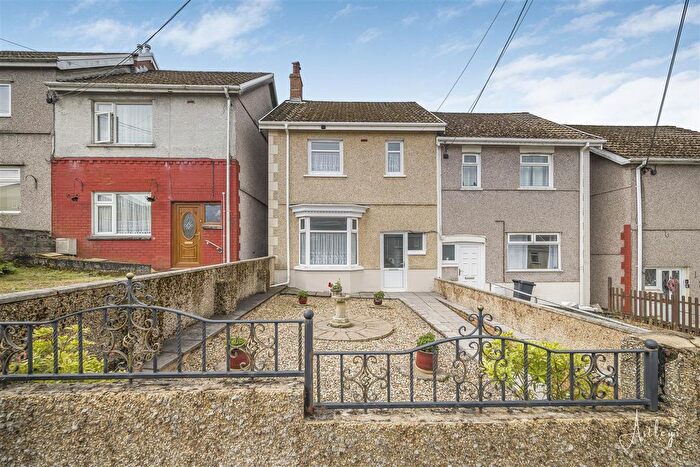 3 Bedroom Semi-Detached House For Sale In Empire Avenue, Cwmgwrach, Neath, SA11