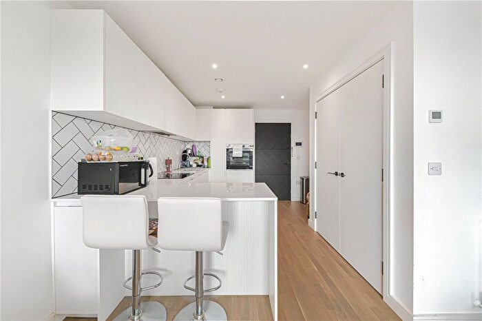 1 Bedroom Flat To Rent In Edwin House, Southall, UB1