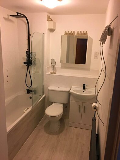 2 Bedroom Apartment To Rent In Parkland View, Lundwood, S71