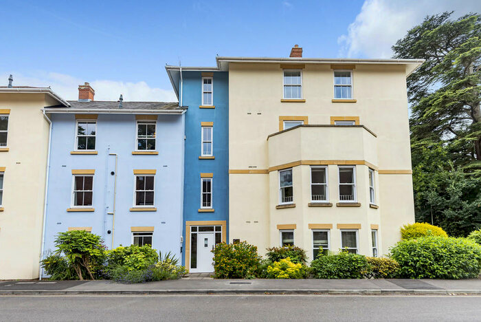 2 Bedroom Apartment To Rent In Winton Close, Winchester, SO22