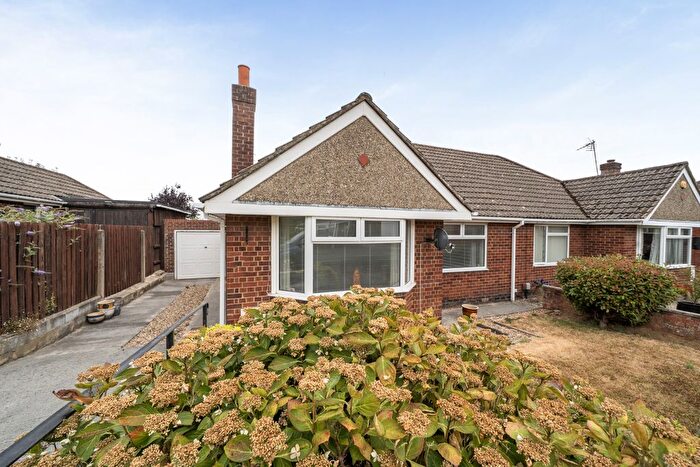 2 Bedroom Semi Detached Bungalow For Sale In Farleigh Crescent, Lawn, Swindon, SN3