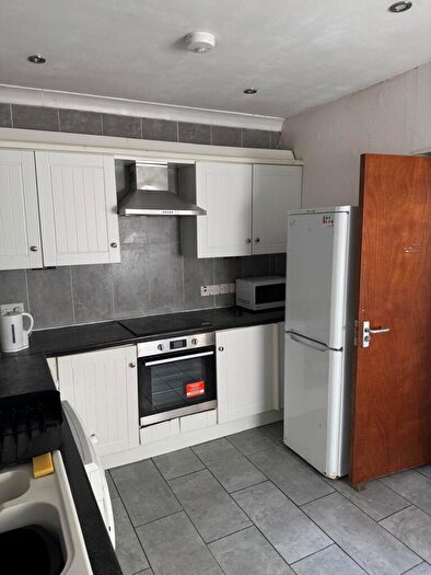 4 Bedroom House To Rent In Short Street, Mount Pleasant, Swansea, SA1