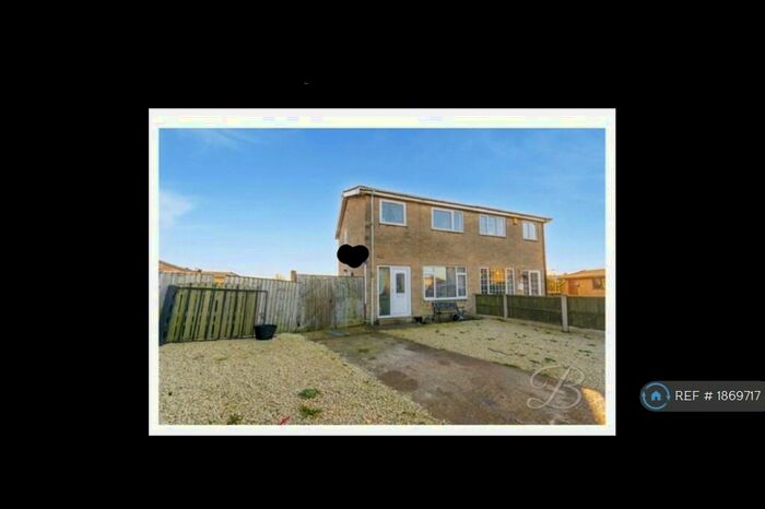 3 Bedroom Semi-Detached House To Rent In Recreation Road, Mansfield, NG19