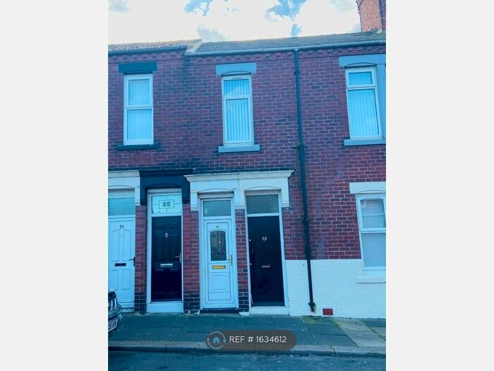 3 Bedroom Flat To Rent In Garrick Street, South Shields, NE33