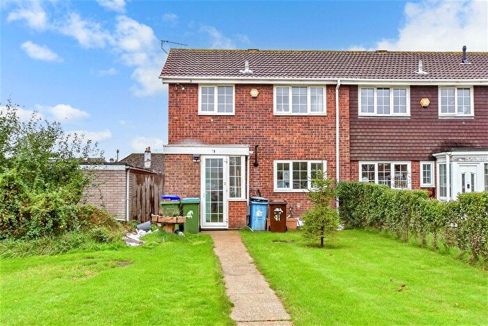 3 Bedroom End Terrace House For Sale In The Hartings, Felpham, Bognor Regis, West Sussex, PO22