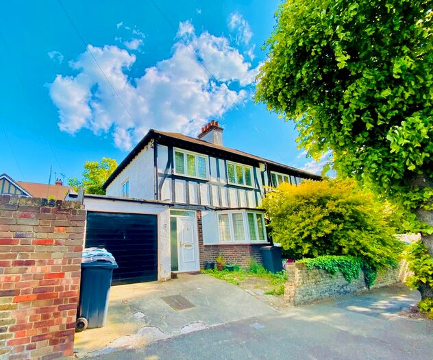 3 Bedroom End Of Terrace House To Rent In Dean Road, Croydon CR0