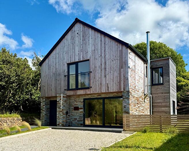 4 Bedroom Detached House For Sale In Stepper, Tredinnick, PL27