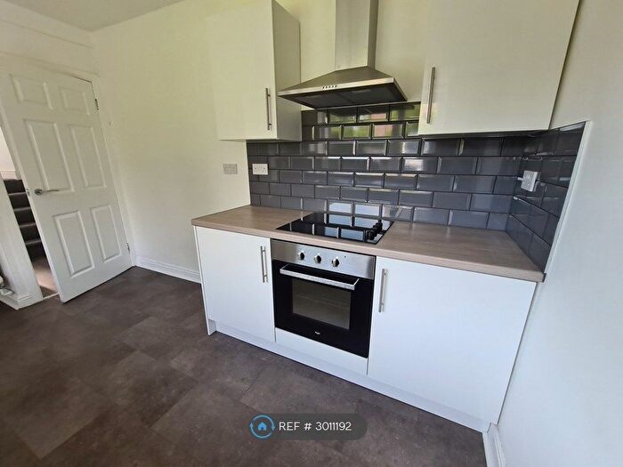 3 Bedroom Semi-Detached House To Rent In Culfor Road, Loughor, Swansea, SA4
