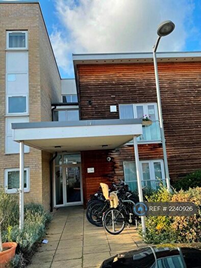 3 Bedroom Penthouse To Rent In Maltings Close, Cambridge, CB5