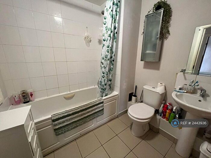 2 Bedroom Flat To Rent In Brook House, Derby, DE1