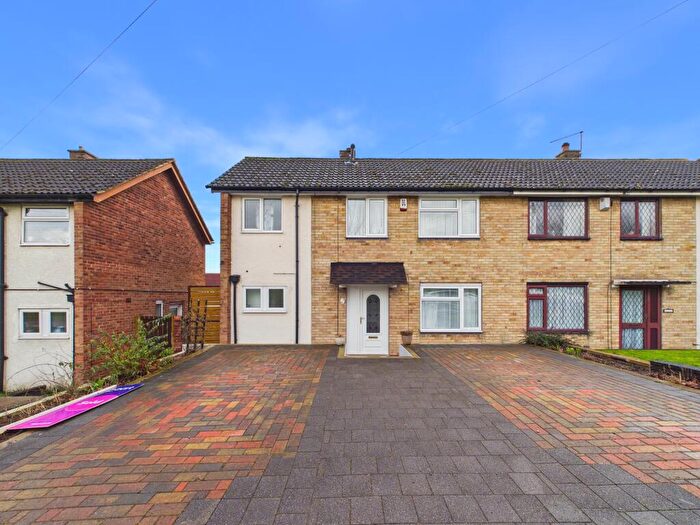 3 Bedroom Semi-Detached House To Rent In Athlone Close, Chaddesden, DE21