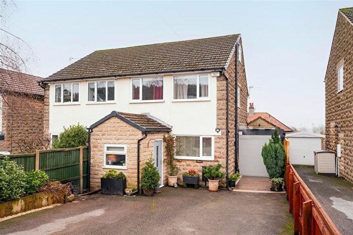 3 Bedroom Semi Detached House For Sale In Gritstone Road, Matlock, DE4