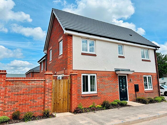 3 Bedroom Semi Detached House To Rent In Webster Drive, Derby, DE3