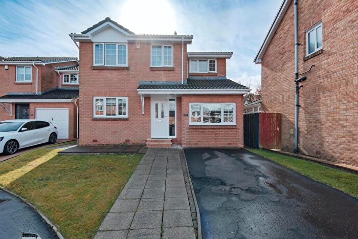 4 Bedroom Detached House For Sale In General Roy Way, Carluke, ML8