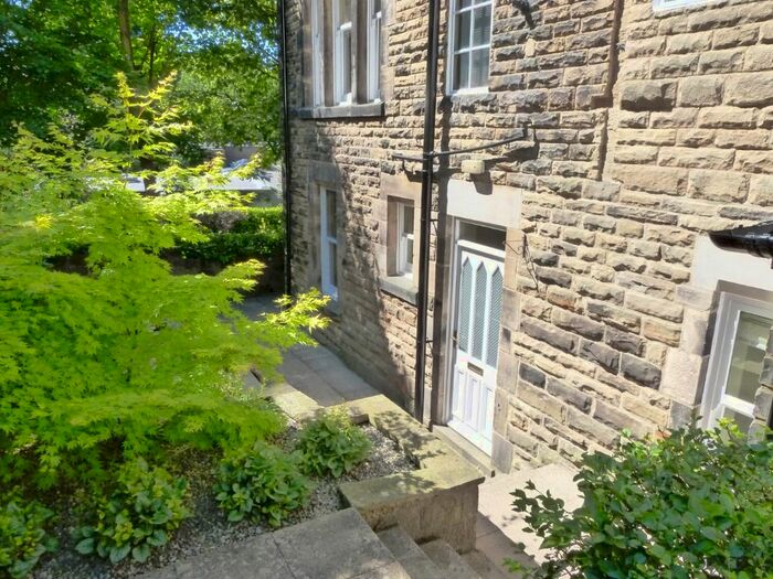 2 Bedroom Flat To Rent In Victoria Road, Harrogate, HG2