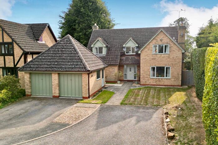 4 Bedroom Detached House For Sale In The Poplars, Guilsborough, NN6