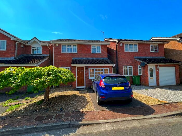 3 Bedroom Property To Rent In Summerwood Close, Fairwater, Cardiff, CF5