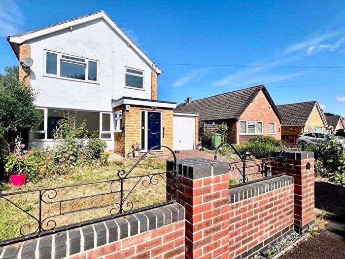 3 Bedroom Detached House For Sale In Stockley Lane, Calne, SN11