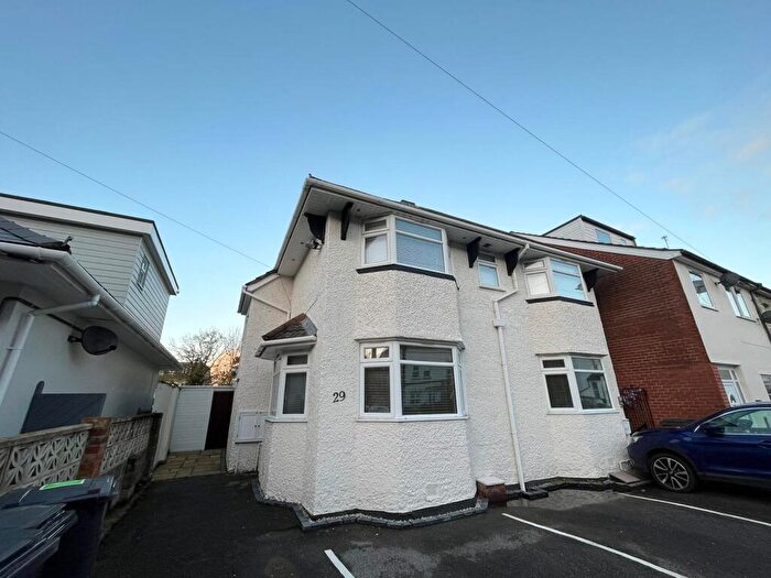 2 Bedroom Flat To Rent In Norwich Avenue, BH2