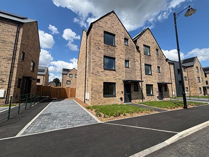 3 Bedroom Semi-Detached House To Rent In Downham Boulevard, Ravenswood, Ipswich, IP3