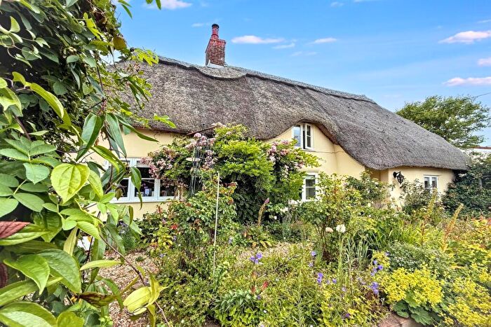 2 Bedroom Detached House For Sale In Winterborne Kingston, DT11