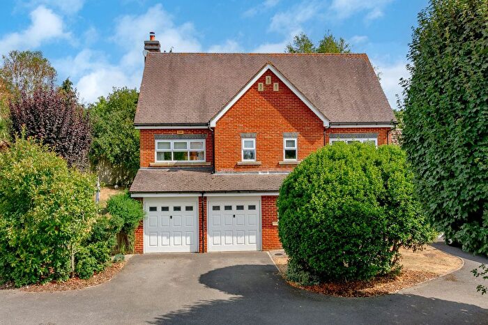 6 Bedroom Detached House For Sale In Reed Drive, Redhill, RH1