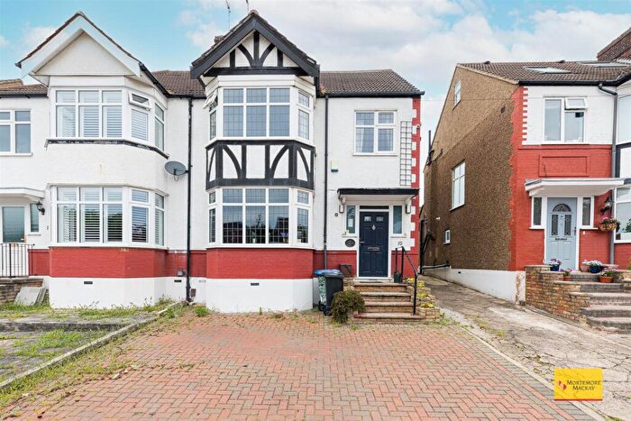 4 Bedroom Semi-Detached House For Sale In Willow Walk, London, N21