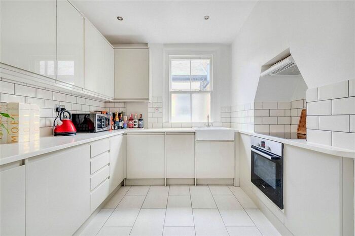 2 Bedroom Flat To Rent In Drive Mansions, Fulham Road, SW6