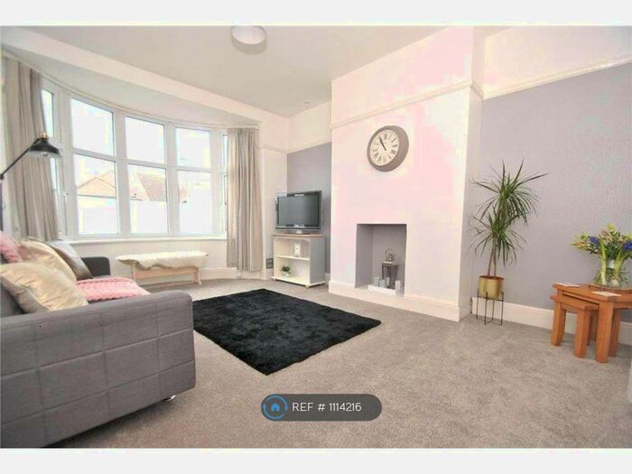 1 Bedroom Flat To Rent In Glenhurst Road, Southend-On-Sea, SS2