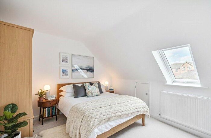 3 Bedroom Detached House For Sale In West End Road, Mortimer Common, Reading, Berkshire, RG7