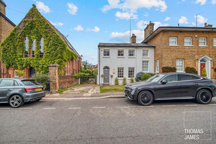 3 Bedroom Semi-Detached House For Sale In Vicars Moor Lane, London, N21