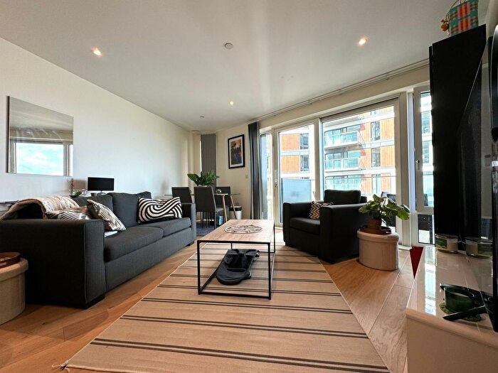 2 Bedroom Flat To Rent In Deveraux House, Duke Of Wellington Avenue, Woolwich, London, SE18